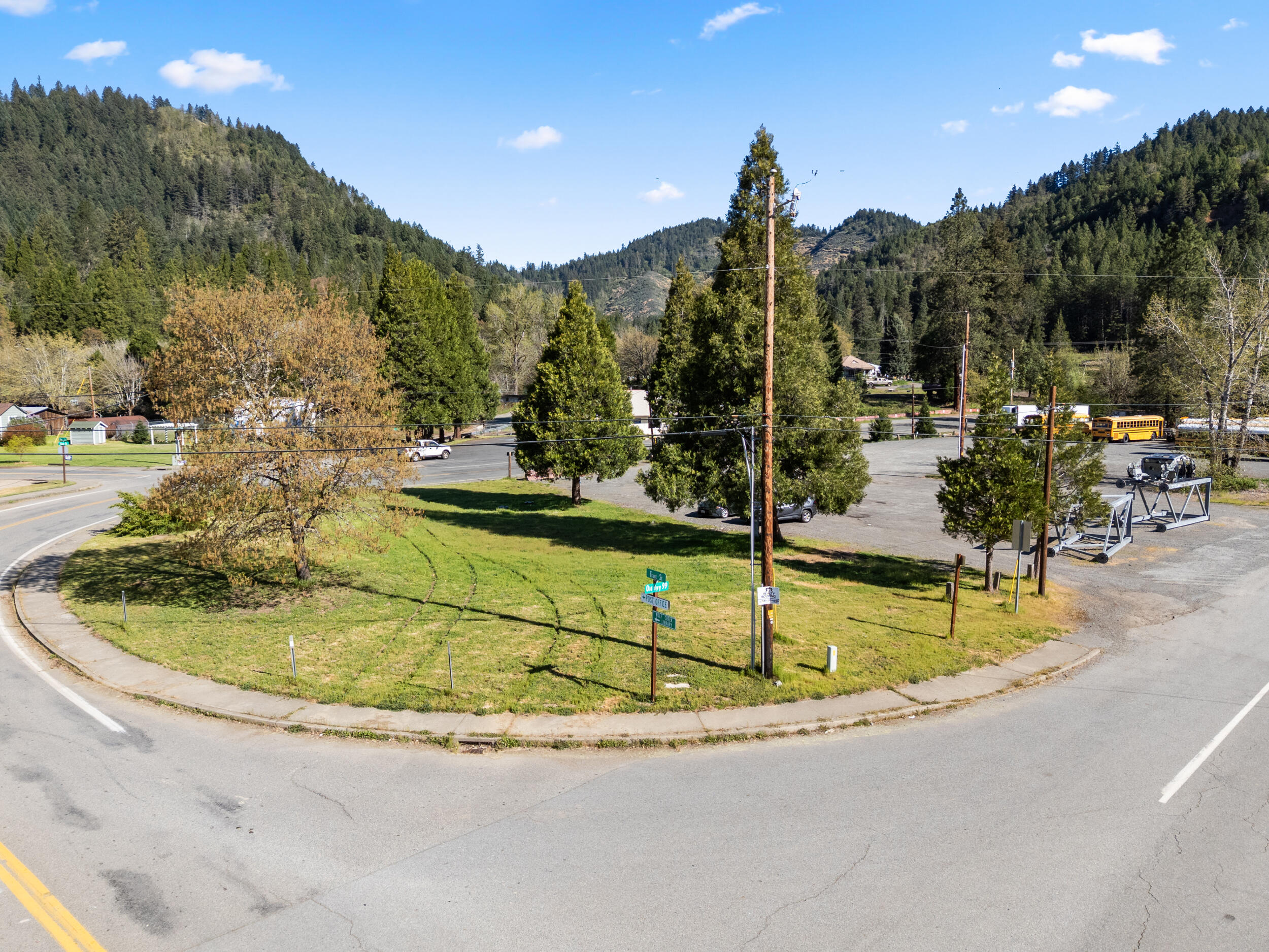 Land in Wolf Creek