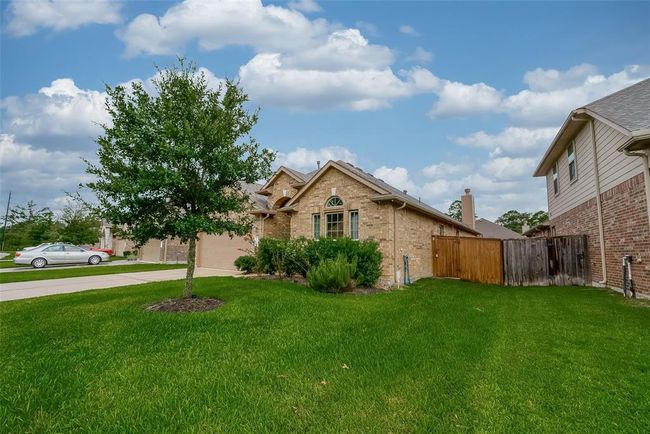 Beautiful brick elevation on this DR Horton built home | Image 33