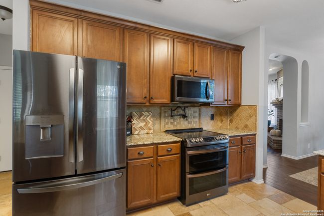 8902 Burnt Path, House other with 3 bedrooms, 3 bathrooms and null parking in Helotes TX | Image 9