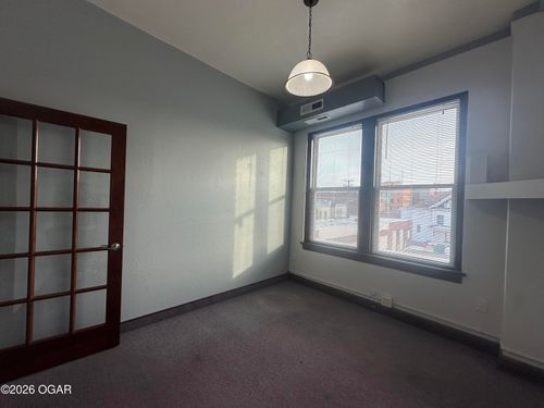 212-212 W 5th St, Joplin, MO, 64801-2501 | Card Image