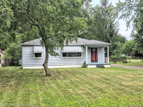 2214 Crane St, Waterford, MI, 48329-3723 | Card Image