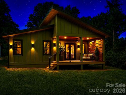 133 Welcome St, Brevard, NC, 28712-8001 | Card Image