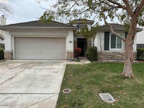 10448 Almanor Cir, Stockton, CA, 95219-7101 | Card Image