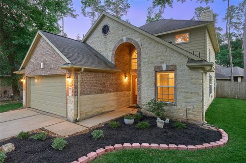 12515 Lake Shore Dr, Montgomery, TX, 77356-7951 | Card Image