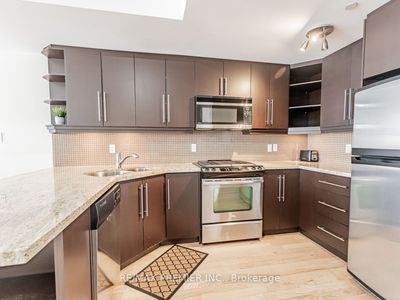 5 - 473 Dupont St, Condo with 2 bedrooms, 2 bathrooms and 1 parking in Toronto ON | Image 3