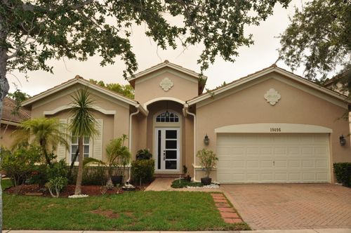 19496 S Whitewater Ave, Weston, FL, 33332-2442 | Card Image