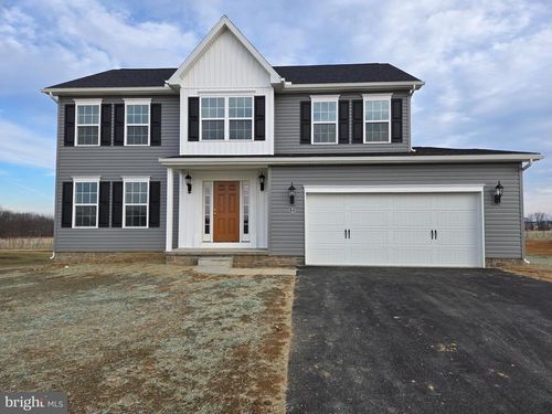 41-84 Red Stone Ln, HANOVER, PA, 17331-8085 | Card Image