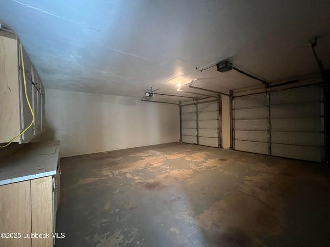 Oversized 2 Car Garage | Image 25