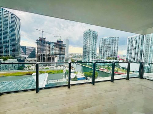 apt-1212-68 Se 6th St, Miami, FL, 33131-3193 | Card Image