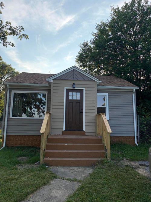 1176 Matthews St, Gary, IN, 46406-2136 | Card Image