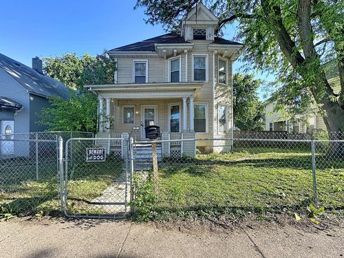 1640 W 3rd St, Davenport, IA, 52802-1138 | Card Image