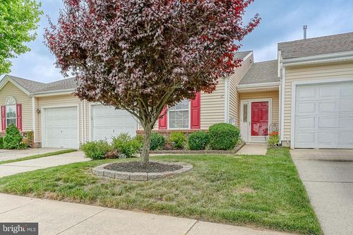 17 Clifford Dr, MOUNT LAUREL, NJ, 08054-6922 | Card Image