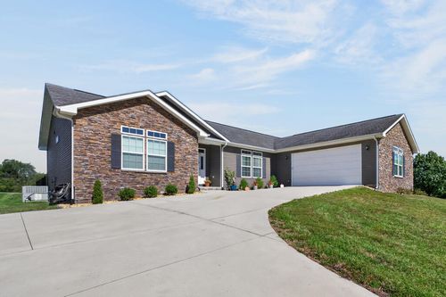 40 Highland Ridge Dr, Crossville, TN, 38555-1711 | Card Image
