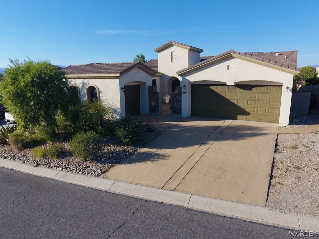 Esmerelda Dr, Bullhead City, AZ 86429