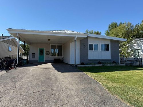 111 3 Avenue E, Bow Island, AB, T0K0G0 | Card Image