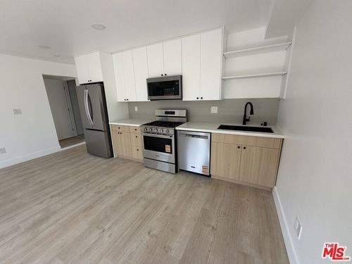 1-2106 Pisani Pl, Venice, CA, 90291-4860 | Card Image