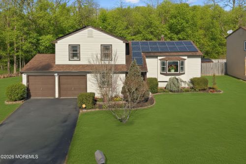 7 Colonial Ct, Howell, NJ, 07731-1652 | Card Image