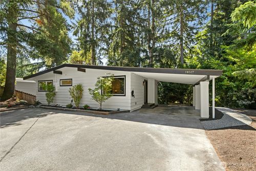 14517 Se 41st Ln, Bellevue, WA, 98006-1586 | Card Image