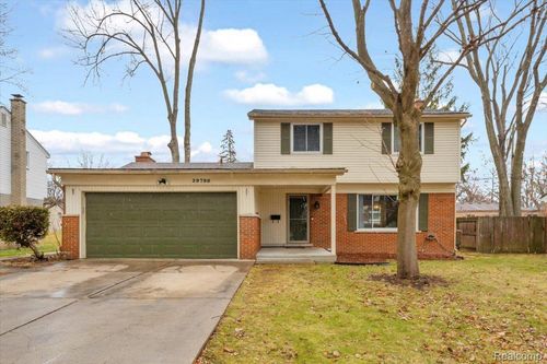29798 Spring Hill Dr, Southfield, MI, 48076-1860 | Card Image