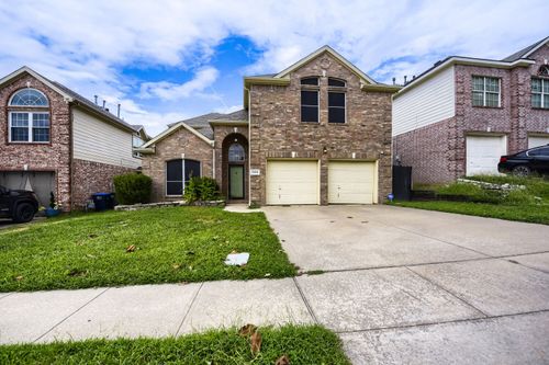 5016 Coral Creek Dr, Fort Worth, TX, 76135-1831 | Card Image