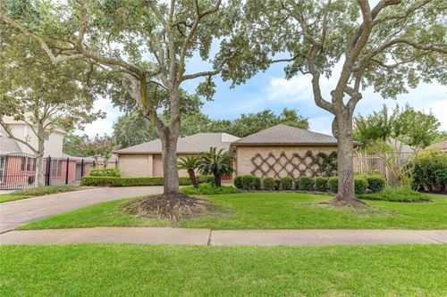 12307 Rocky Knoll Dr, Houston, TX, 77077-5905 | Card Image