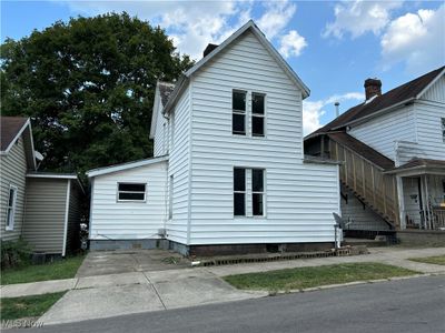 View of front of house | Image 1