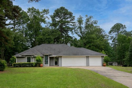 108 Old Barn Cir, Holly Lake Ranch, TX, 75765-7541 | Card Image