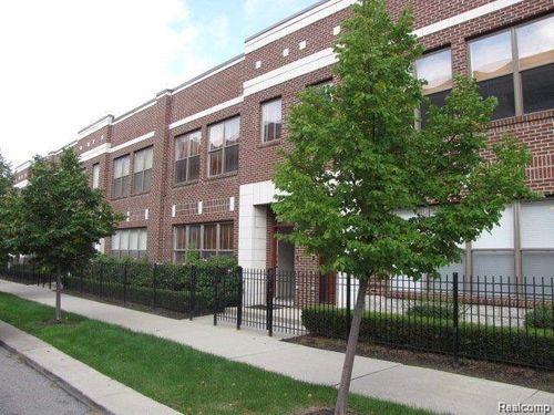 28-64 Bethune St, Detroit, MI, 48202-2707 | Card Image