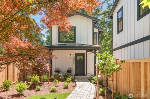 13005 Ne 88th St, Kirkland, WA, 98033-5941 | Card Image