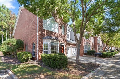 9000 Lexington Dr, Roswell, GA, 30075-5875 | Card Image