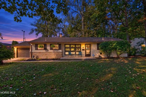 5035 Fairgreen Dr, Toledo, OH, 43613-2401 | Card Image