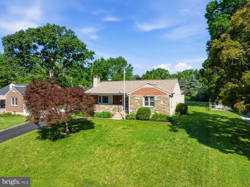 321 Heston, Norristown, PA, 19404 | Card Image