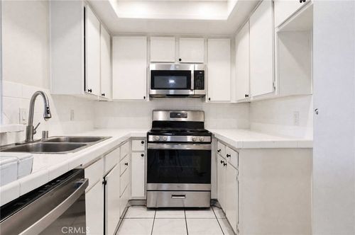 unit-b206-700 W 3rd St, Santa Ana, CA, 92701-5402 | Card Image