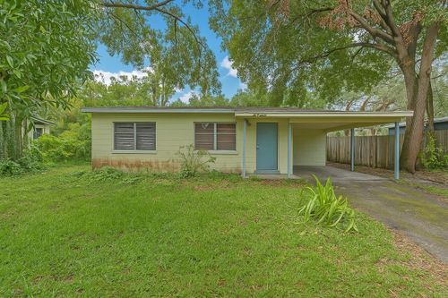 2425 N Ramona Cir, TAMPA, FL, 33612-8413 | Card Image