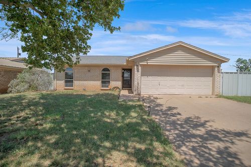 4018 Eastridge Dr, Snyder, TX, 79549-6210 | Card Image