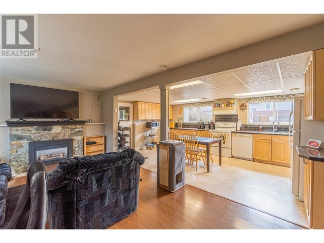 869 Serle Rd, House other with 4 bedrooms, 4 bathrooms and 1 parking in Kamloops BC | Image 30