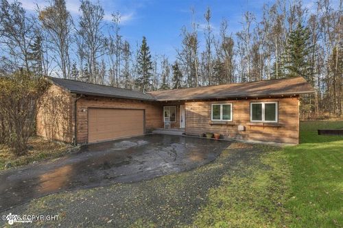 21951 Sheltering Spruce Loop, Chugiak, AK, 99567-5476 | Card Image