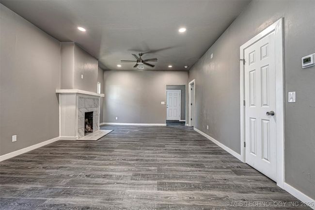 1015 E Main St, House other with 3 bedrooms, 2 bathrooms and null parking in Shawnee OK | Image 9