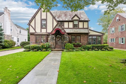 143 Tullamore Road, Hempstead, NY, 11530 | Card Image