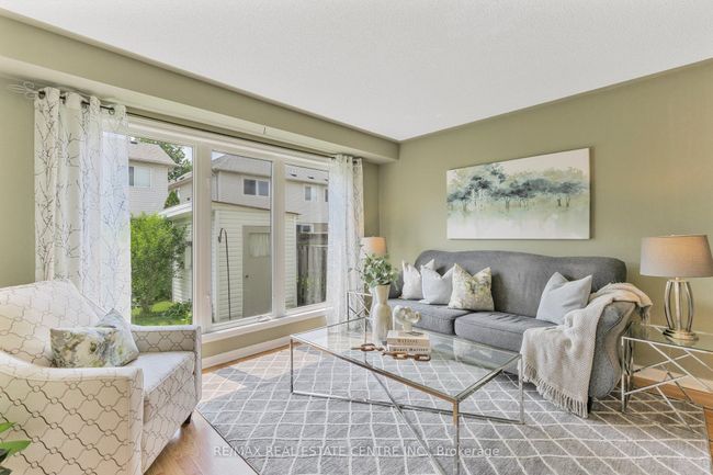 12 Sentimental Way, House attached with 3 bedrooms, 2 bathrooms and 1 parking in Brampton ON | Image 9