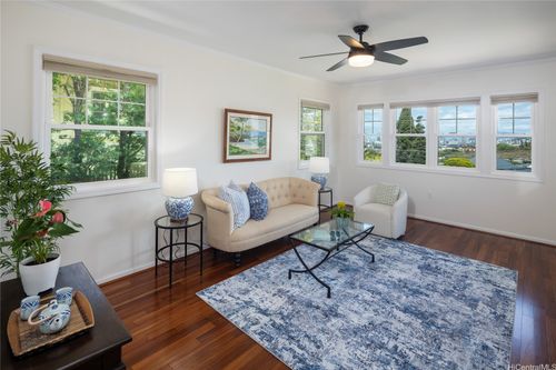 1439 Center St, Honolulu, HI, 96816-3205 | Card Image