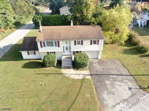 4 Valley Dr, Glenwood, NJ, 07418-1658 | Card Image