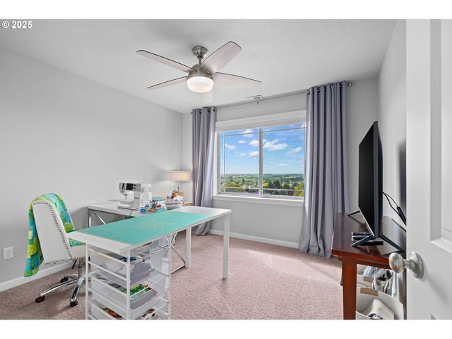 1010 Nw 1 St St, House other with 4 bedrooms, 3 bathrooms and 2 parking in Dundee OR | Image 31