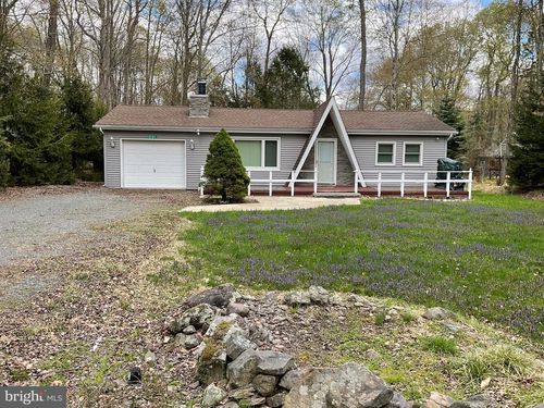 2181 Tuscarora Dr, Pocono Lake, PA, 18347-8119 | Card Image
