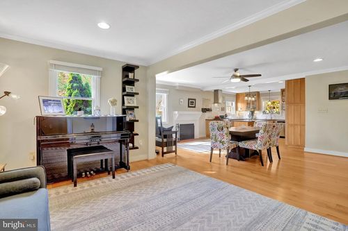 2000 N George Mason Dr, ARLINGTON, VA, 22205-3607 | Card Image