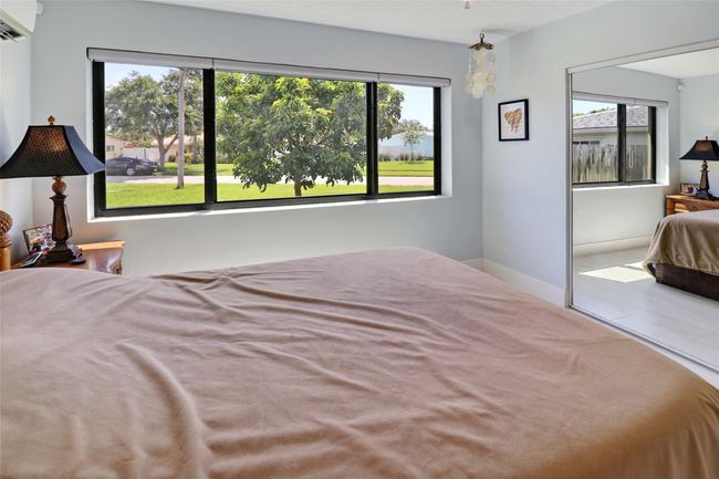 2141 Ne 49 Th St, House other with 3 bedrooms, 2 bathrooms and null parking in Lighthouse Point FL | Image 16