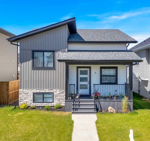 11 Ian Way, Sylvan Lake, AB, T4S0W5 | Card Image
