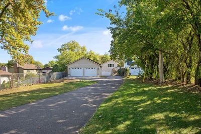 Front of house and additional garage | Image 1