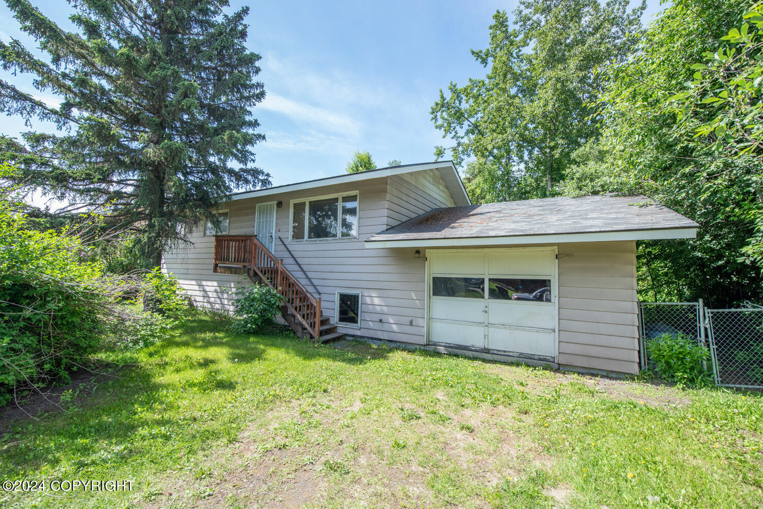 Sunflower St, Anchorage, AK 99508