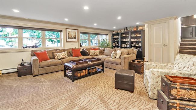 9 Holly Ln, House other with 4 bedrooms, 3 bathrooms and null parking in Plainview NY | Image 14